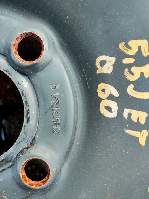 Felgi stalowe Renault 5,5J15 ET43 4x100 fi60,1 nr328