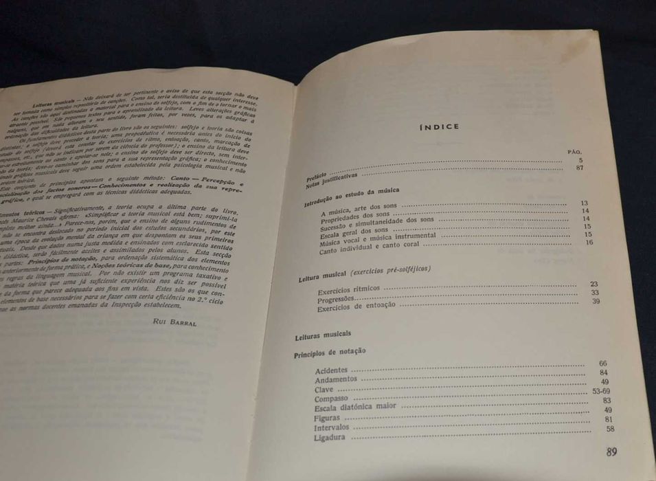Livro do pequeno cantor Rui Barral 1º ano ciclo preparatório