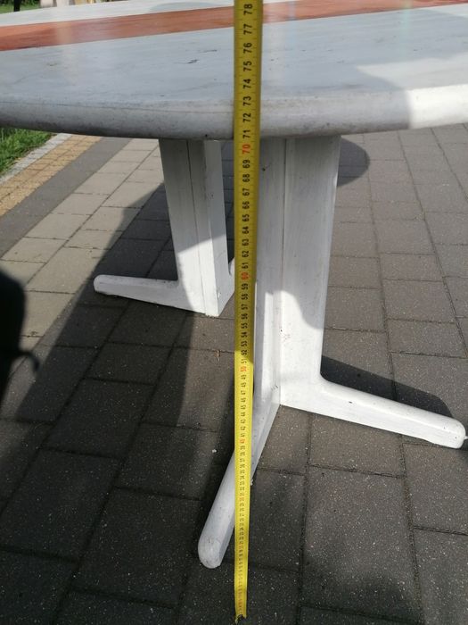 Stół drewniany rozkladany