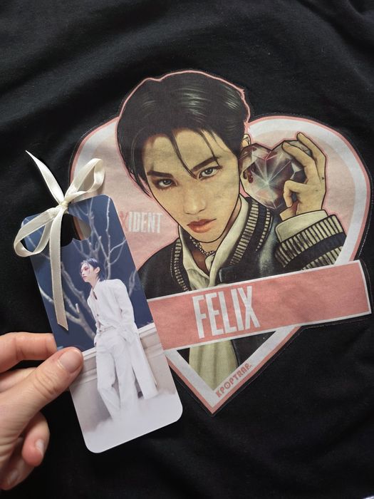 Felix set koszulka przypinki zakładka