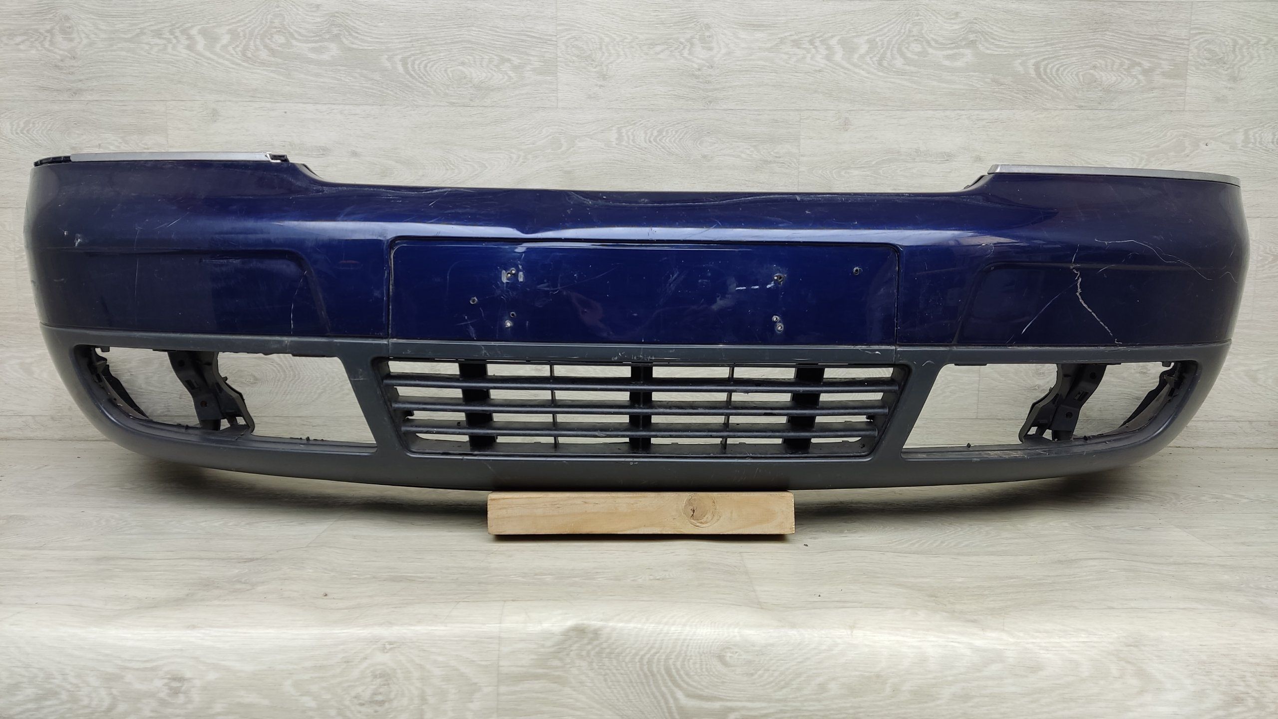 Бампер передній Audi A1 A3 8P 8V A4 B5 B6 B7 B8 A5 A6 C7 Q3 8U TT JJ