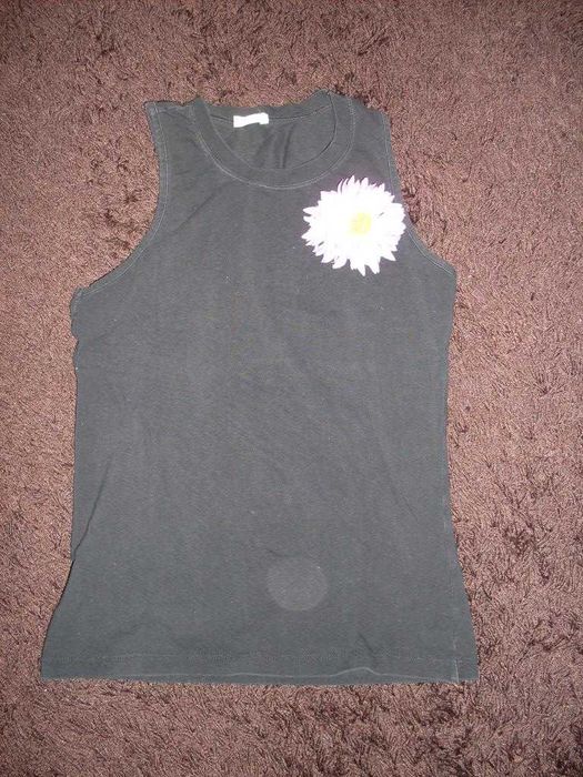top mango preto com flor lilas tamanho m