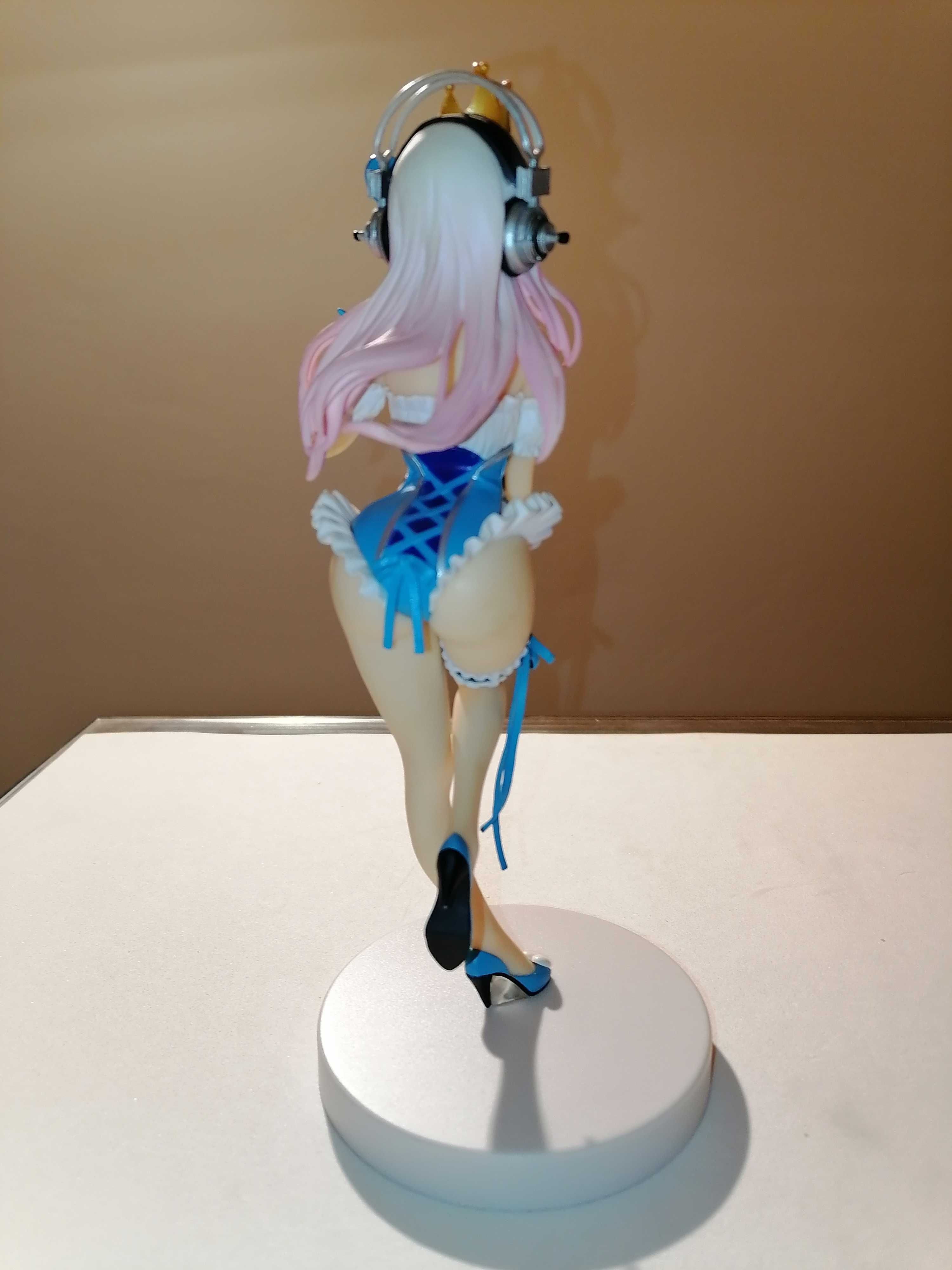Figura Anime Super Sonico na caixa