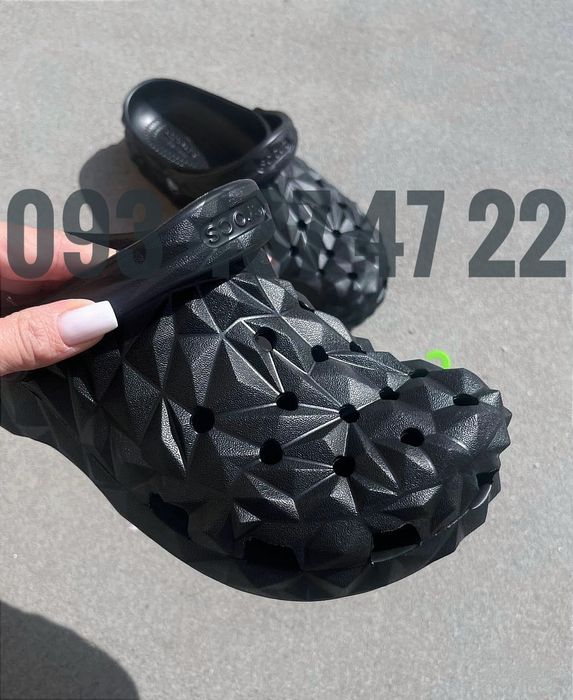 Крокси Сабо Унісекс Crocs Classic Geometric Crocs Classic Geometric