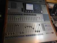 mikser cyfrowy Tascam DM 3200