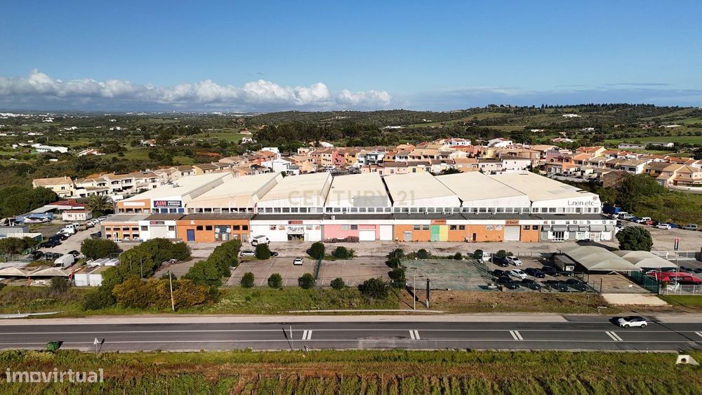 Armazém em Odiáxere - Lagos | Localização Estratégica e Excelente Aces