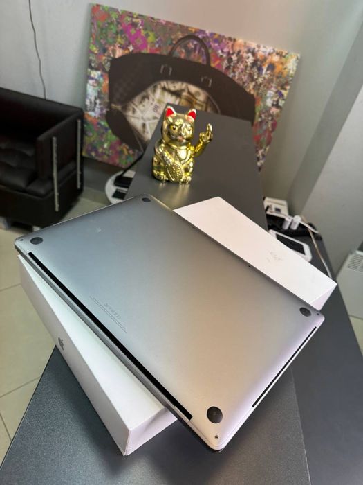 Apple MacBook Pro 16 i9/16/32gb 256/512gb Макбук 1 цикл Гарантія Магаз