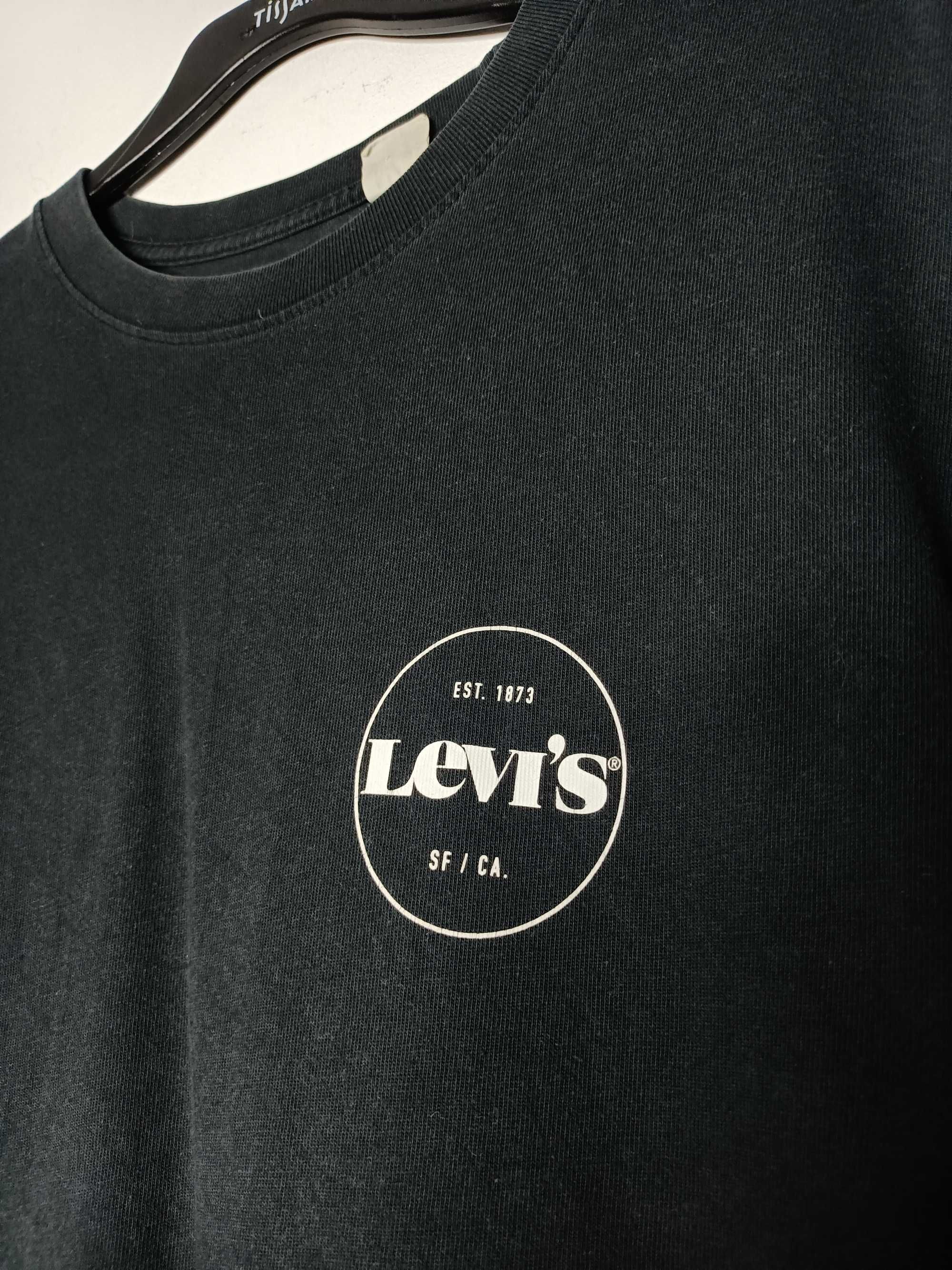 Czarna basic koszulka Tee Levi's z kwiatkami