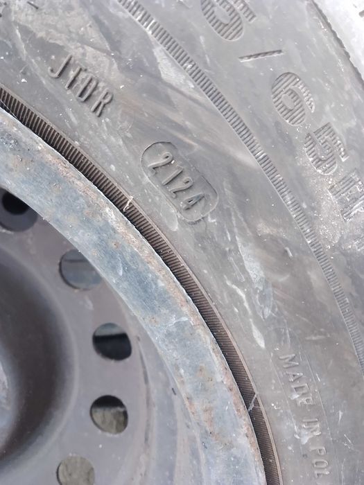 Koła zimowe 5x114,3 Kia Hyundai 195/65R15 Dunlop  bieżnik 8mm rok 2024