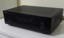 Receiver Yamaha R-S 202D  Novo