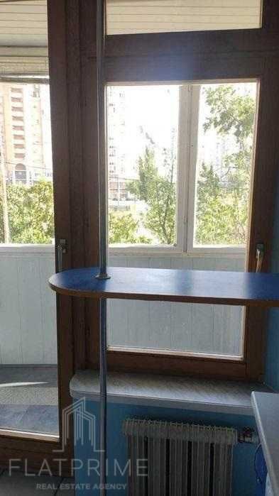 Київ, Оболонь, Продаж трикімнатна квартира, вул Приозерна 2Б Набережна