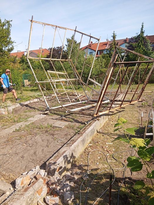 Rozbiórki ,sprzątanie piwnic hal mieszkań wywóz odpadów