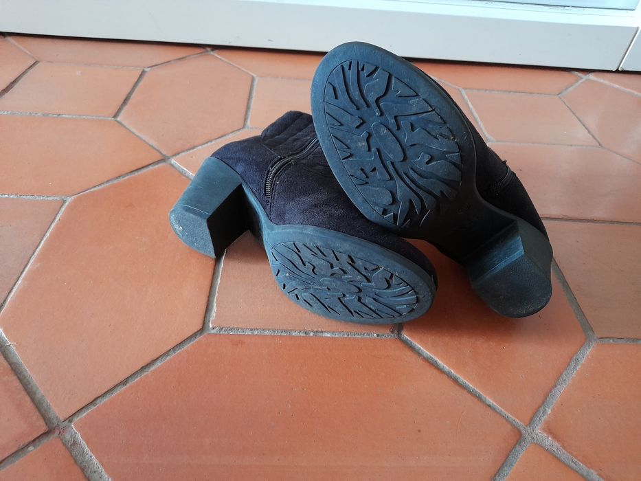 Botas em camurça