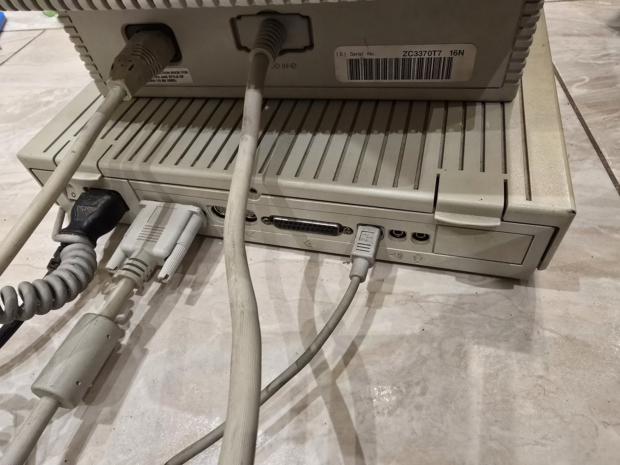 Macintosh LC II apple computer
