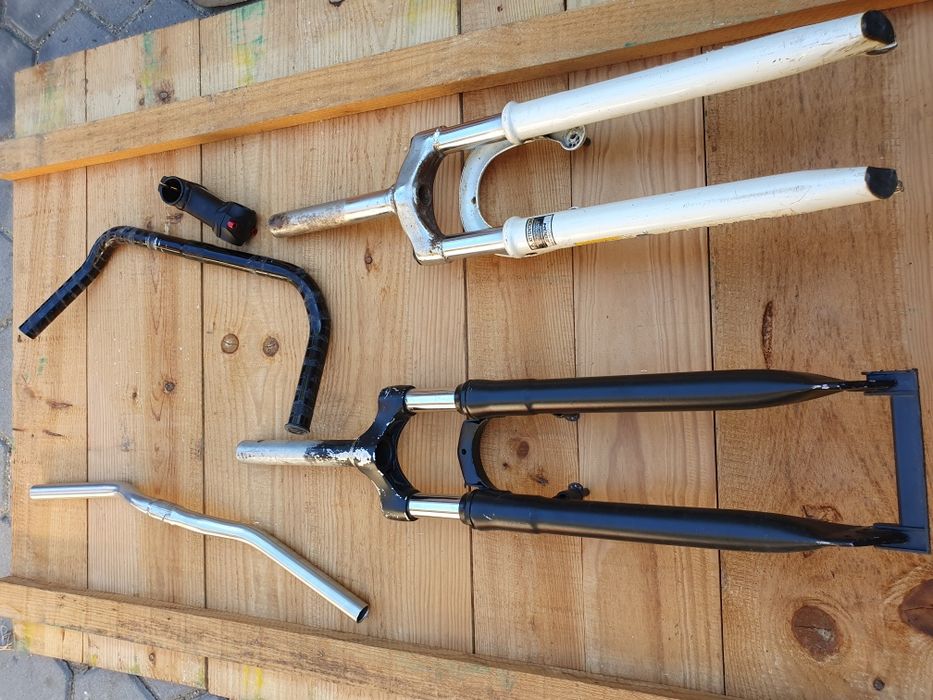 Peças várias de  bicicleta