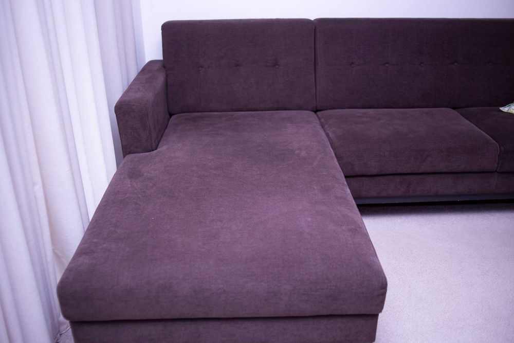 Sofá 3 lugares Marrom - Material Premium