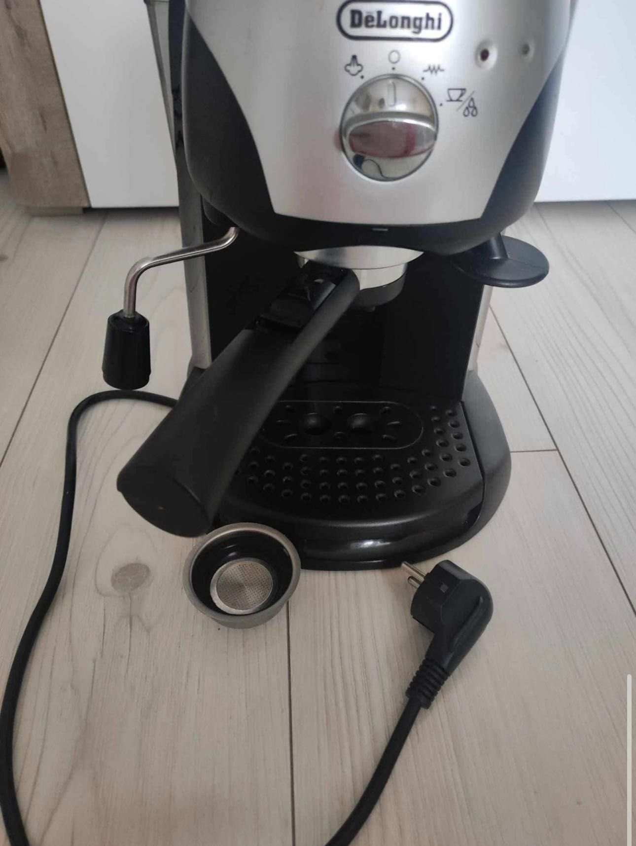 Ekspress do kawy DeLonghi