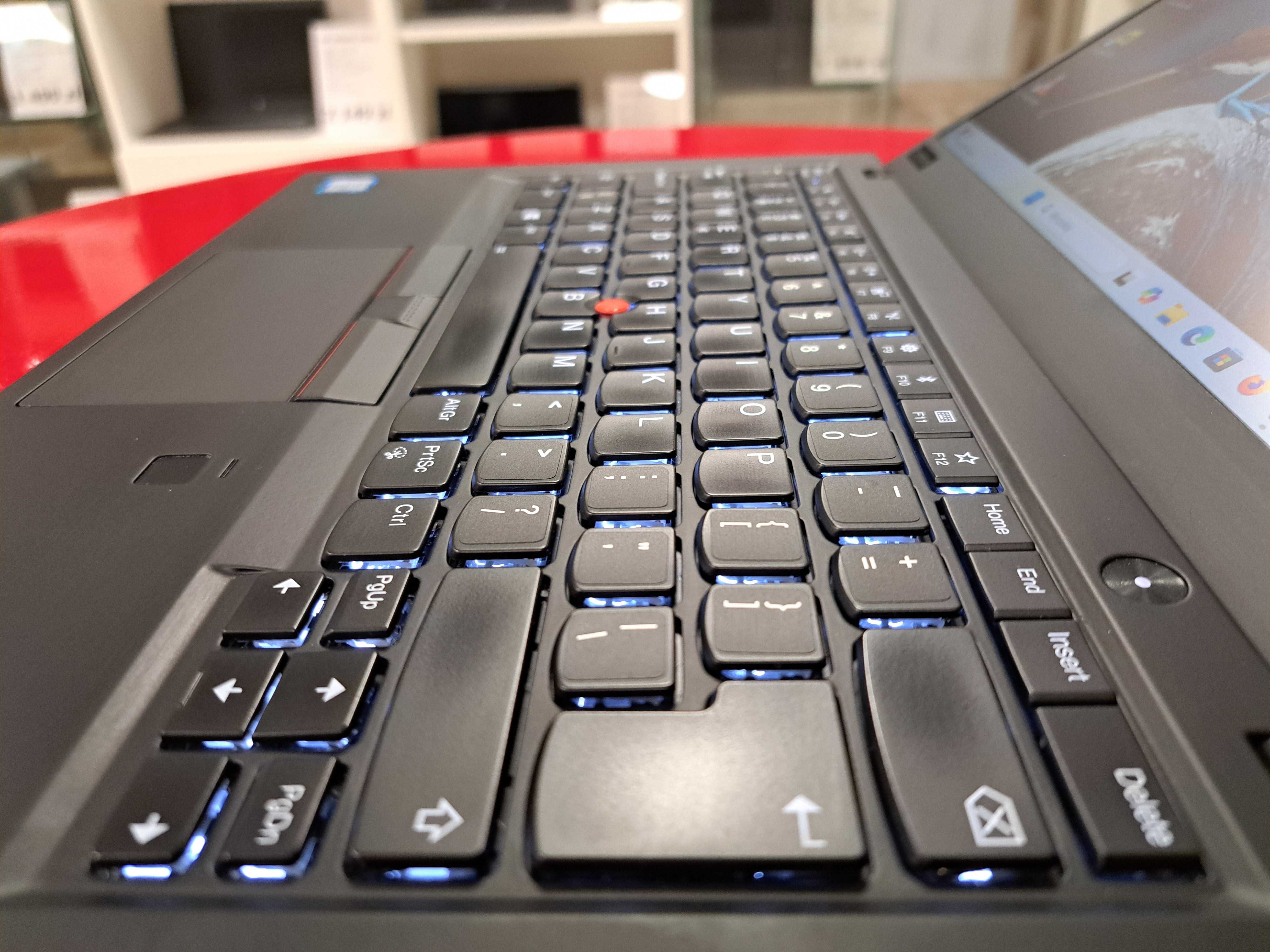 Lekki Laptop 14" Lenovo X1 Carbon G6 i5-8gen 16gb 512ssd Dotyk Win11