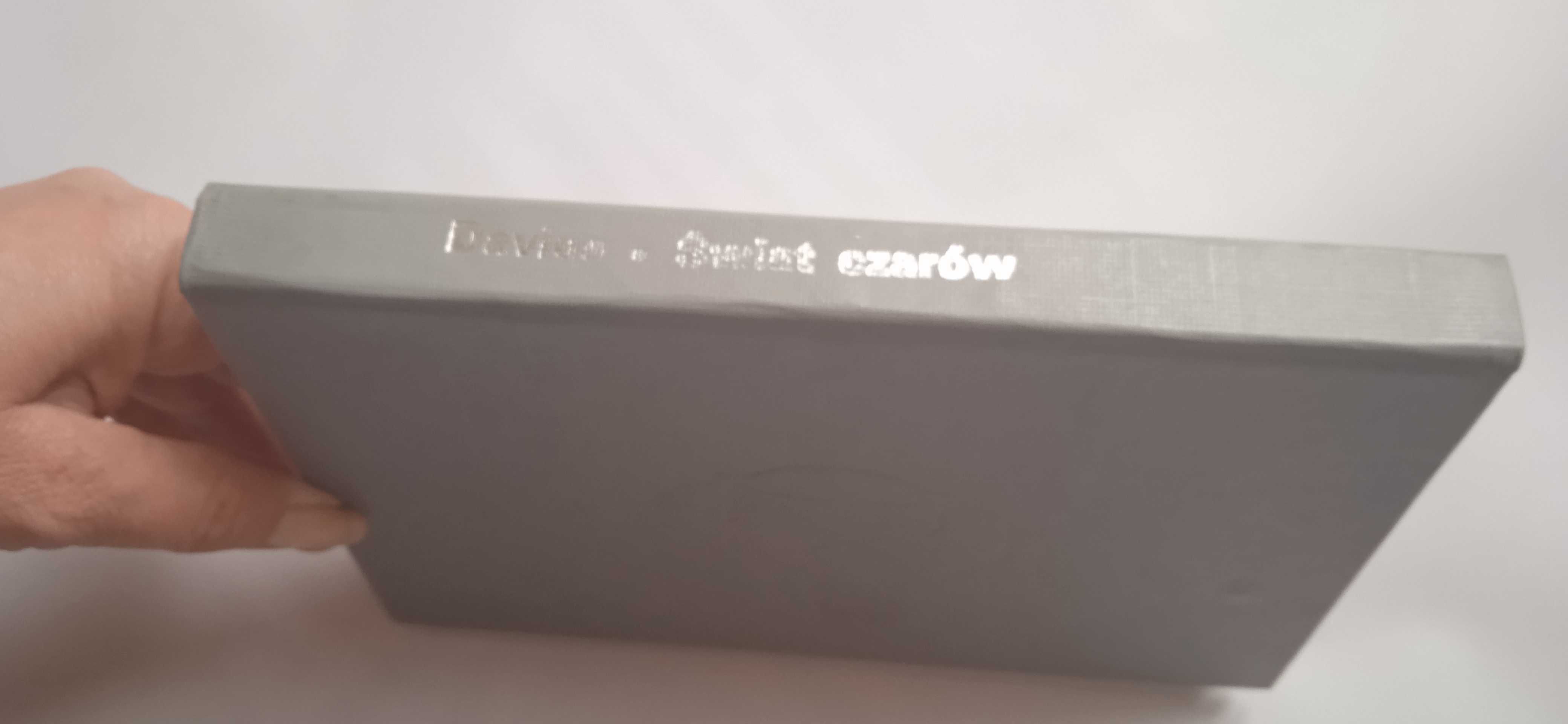 książka "Świat czarów" Robertson DAVIES