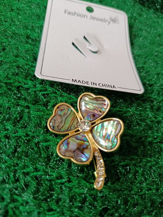 Broszka koniczyna szczęścia