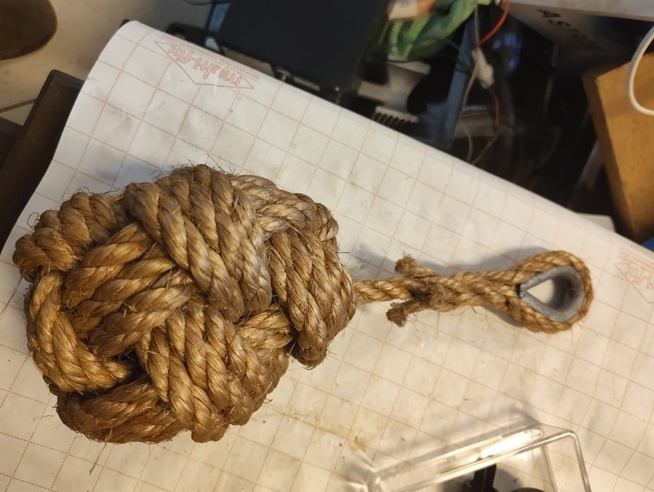 Odbijacz do łodzi , ogranicznik drzwi.