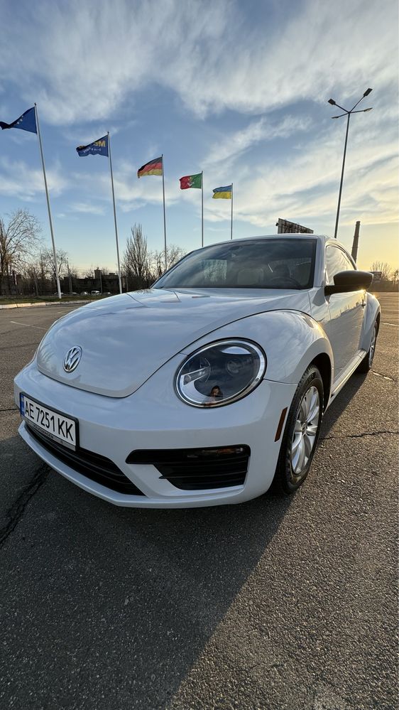 Продам Volkswagen Beetle 2017 года!