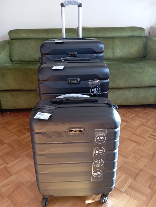 Komplet 3 nowych walizek Ochnik