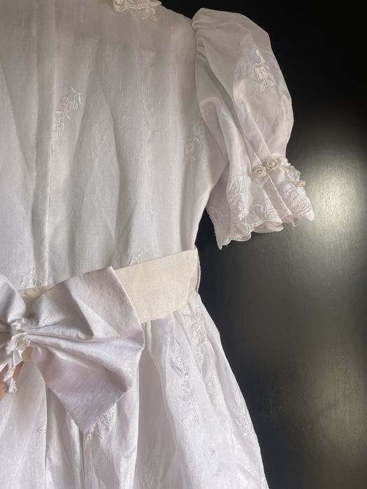 Vestido branco e beje