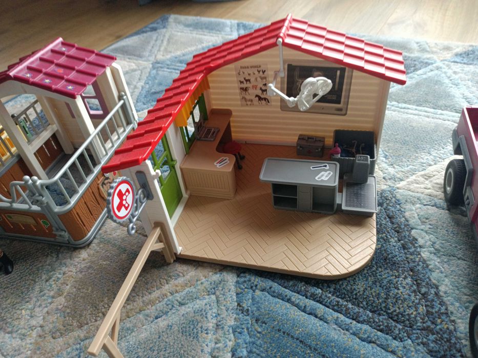 Schleich pickup + lecznica - odbiór własny