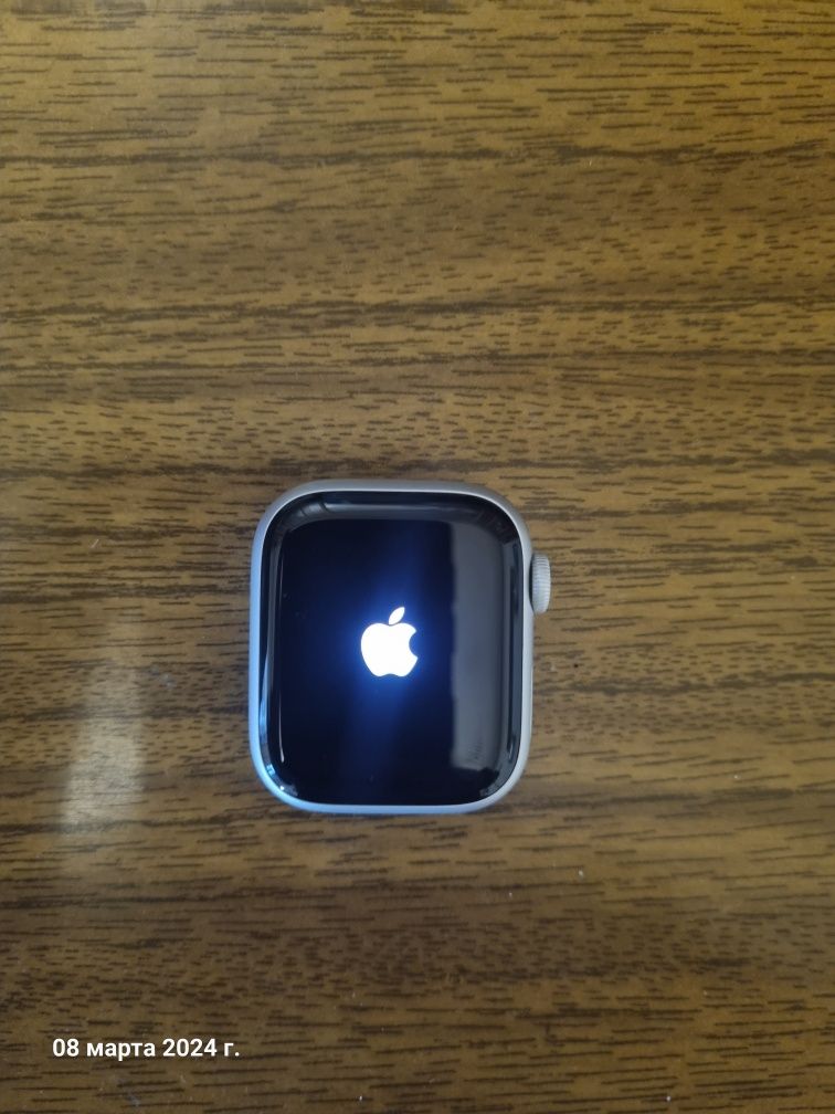 Apple Watch series 8 41mm silver