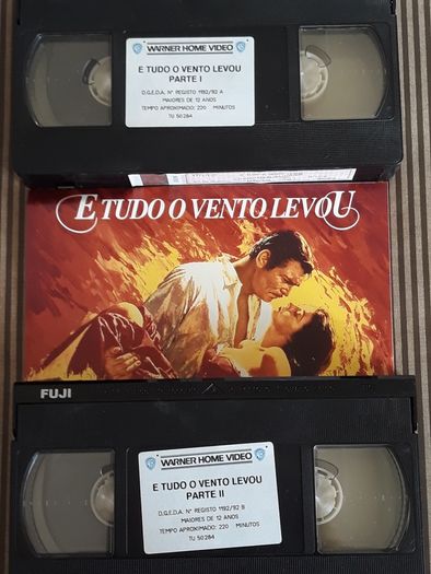 Filme vídeo vhs"E tudo o vento levou" em 2 volumes