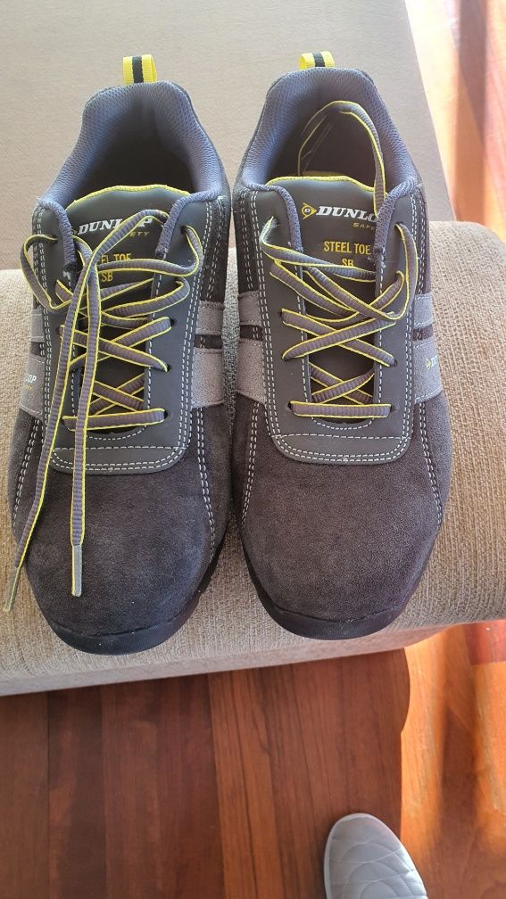 Sapato/bota Dunlop, como novas 42