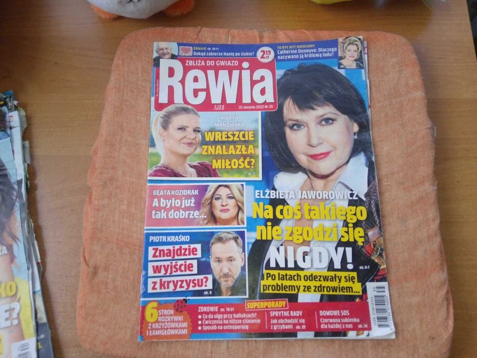 Tygodnik Rewia zbliża do gwiazd nr 35 sierpień 2022 gazeta