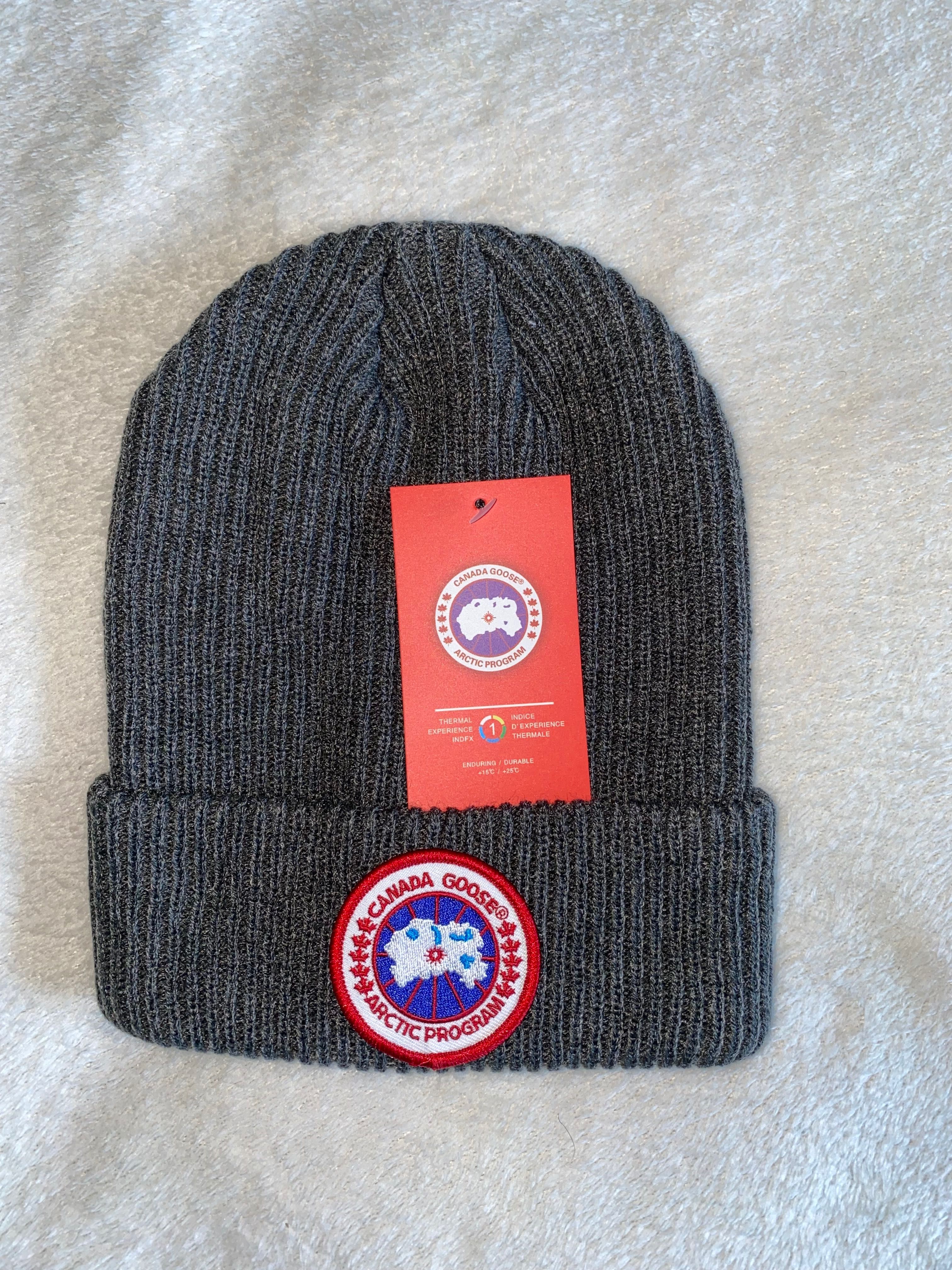 Шапка Canada Goose