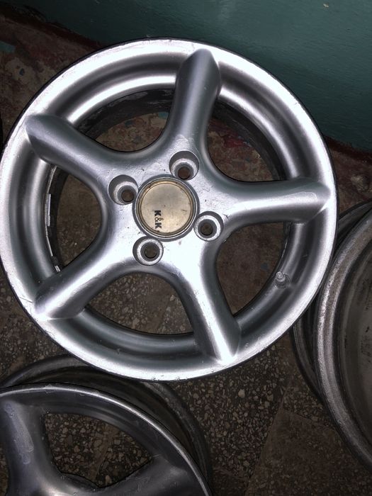 Продам 13 диски,свеже покрашеные,Смотря отлично!