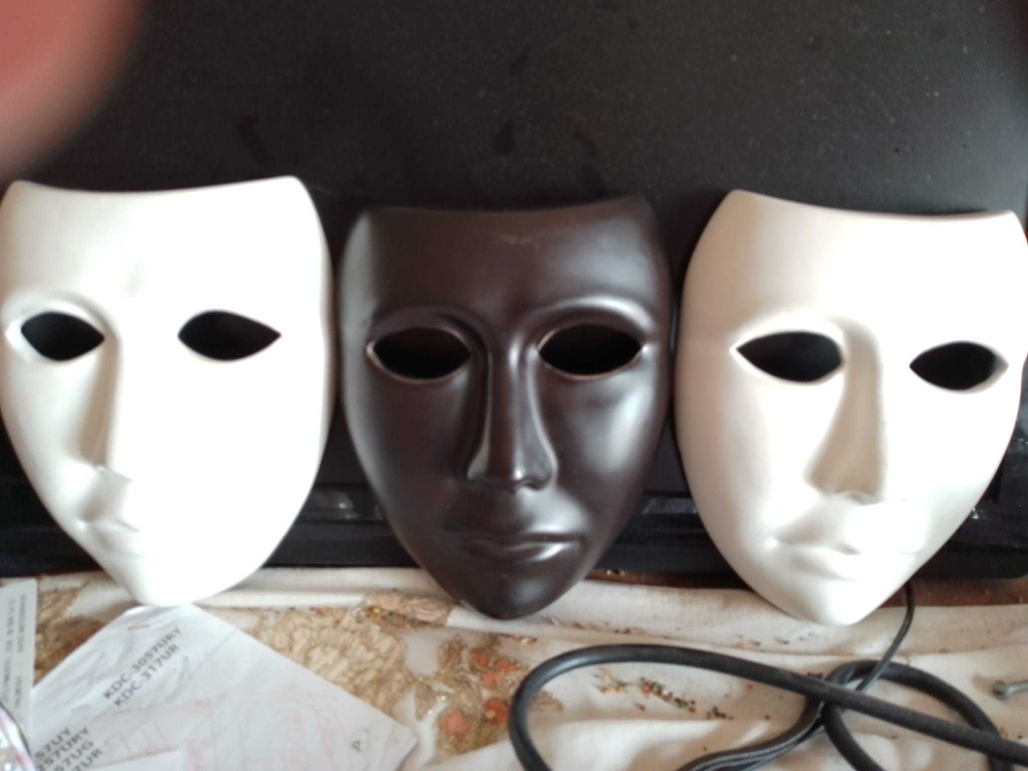 Mas quem seram?3 Mascaras misteriosas-Cada10E OU3-25E-P.Bébe3E Desde3E