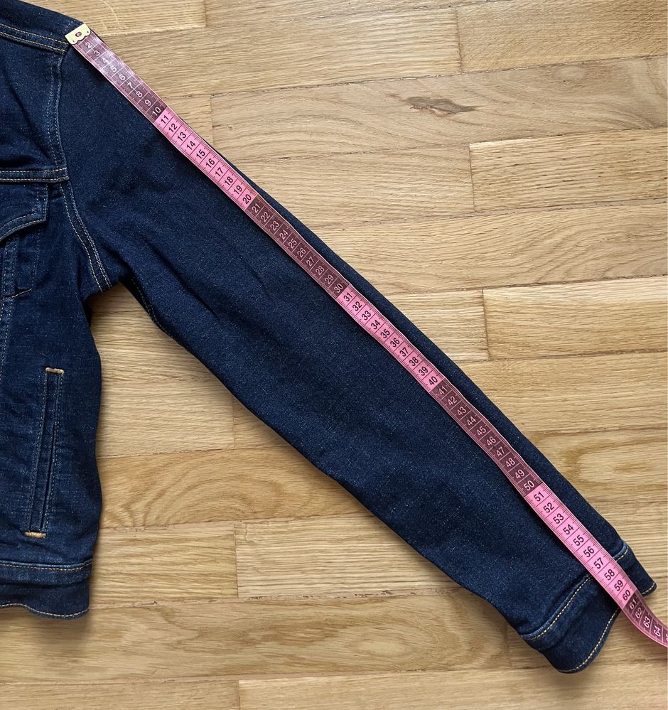 Жіноча джинсова куртка levis розмір S