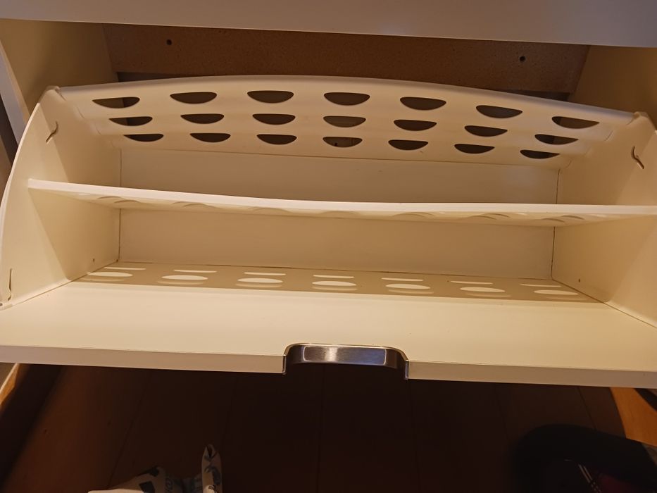 Sapateira branca Ikea