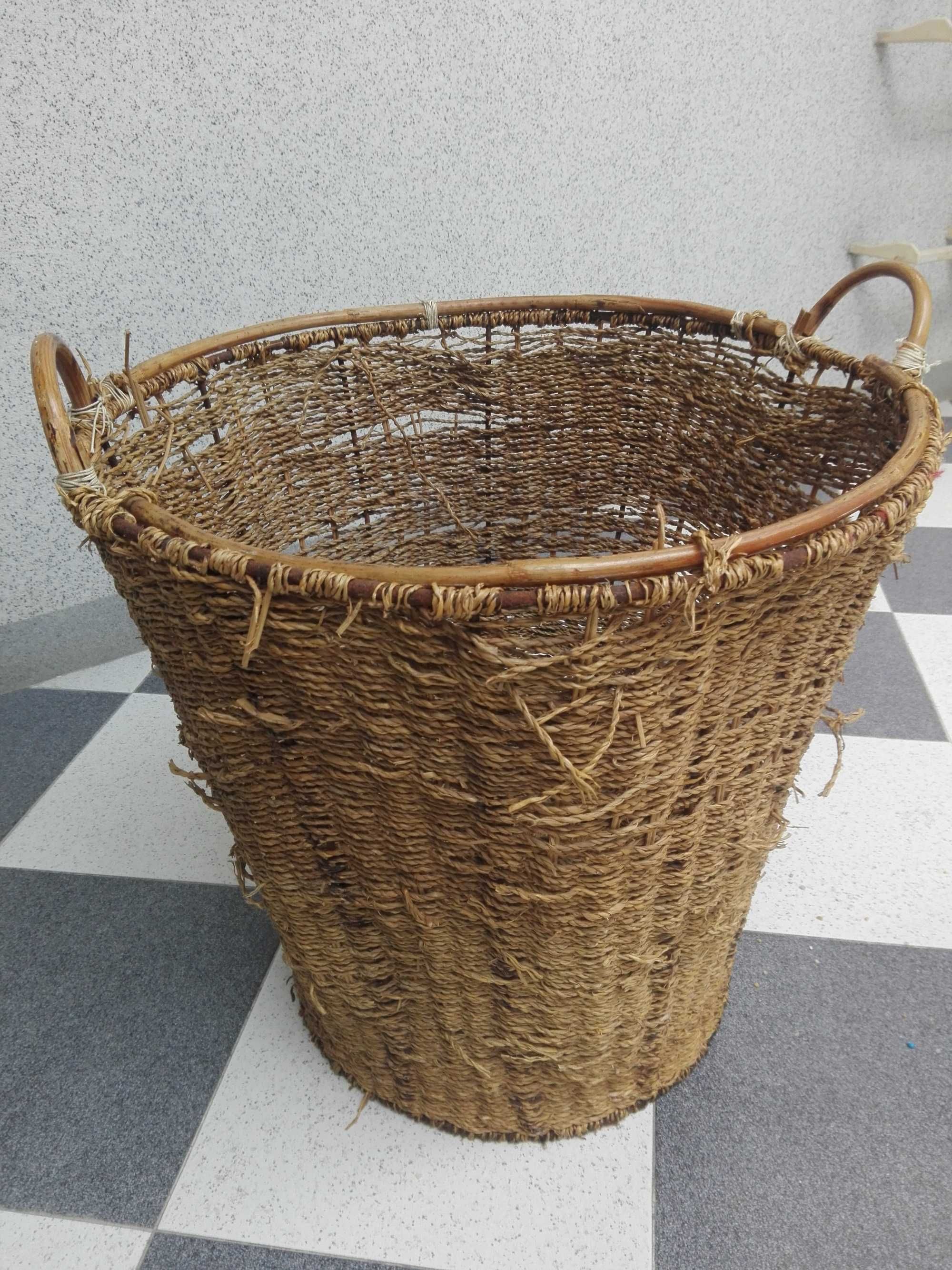 Cesta para lareira com armação em ferro