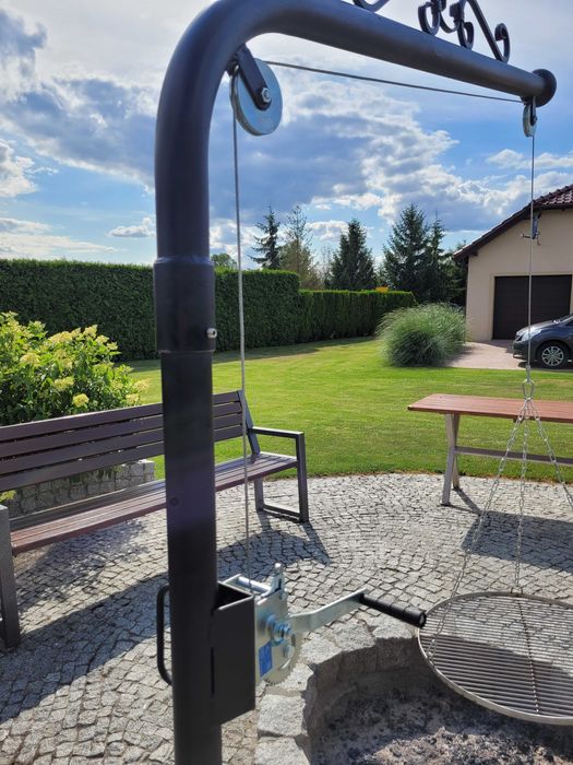 Grill obrotowy nad ognisko