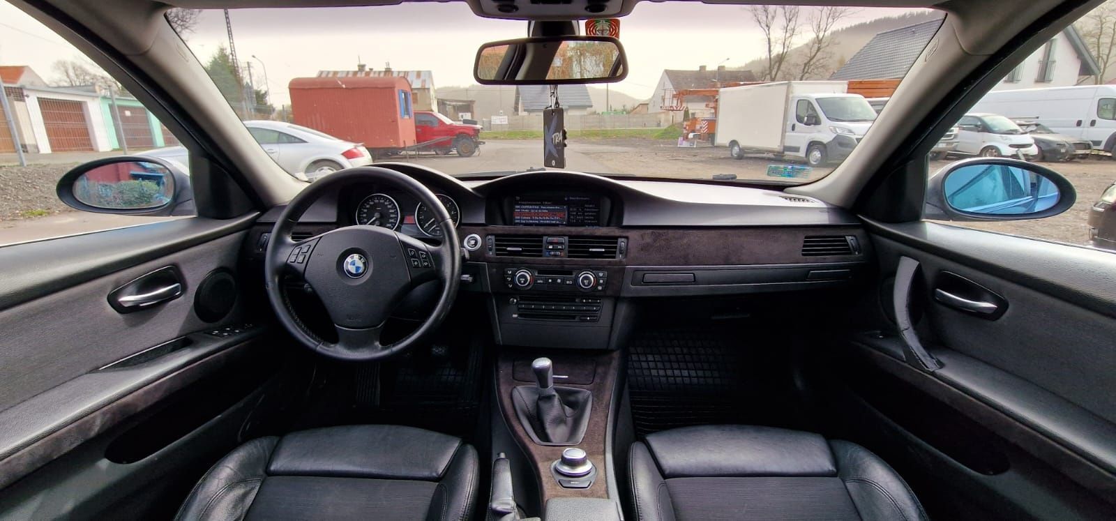 Bmw 325i navi,klima,stan top!