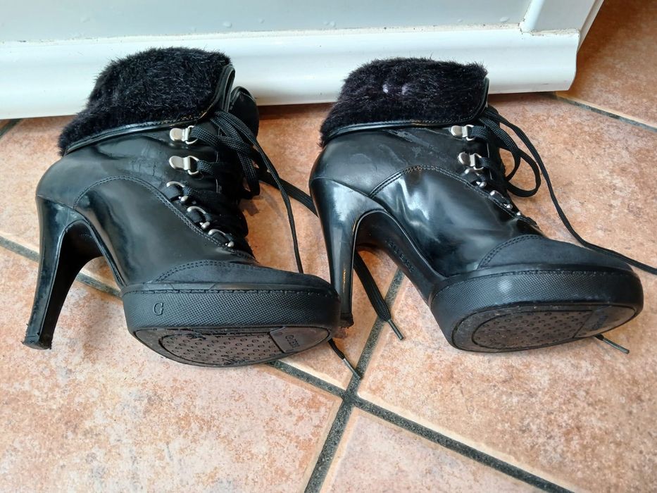 Botins pretos Guess
