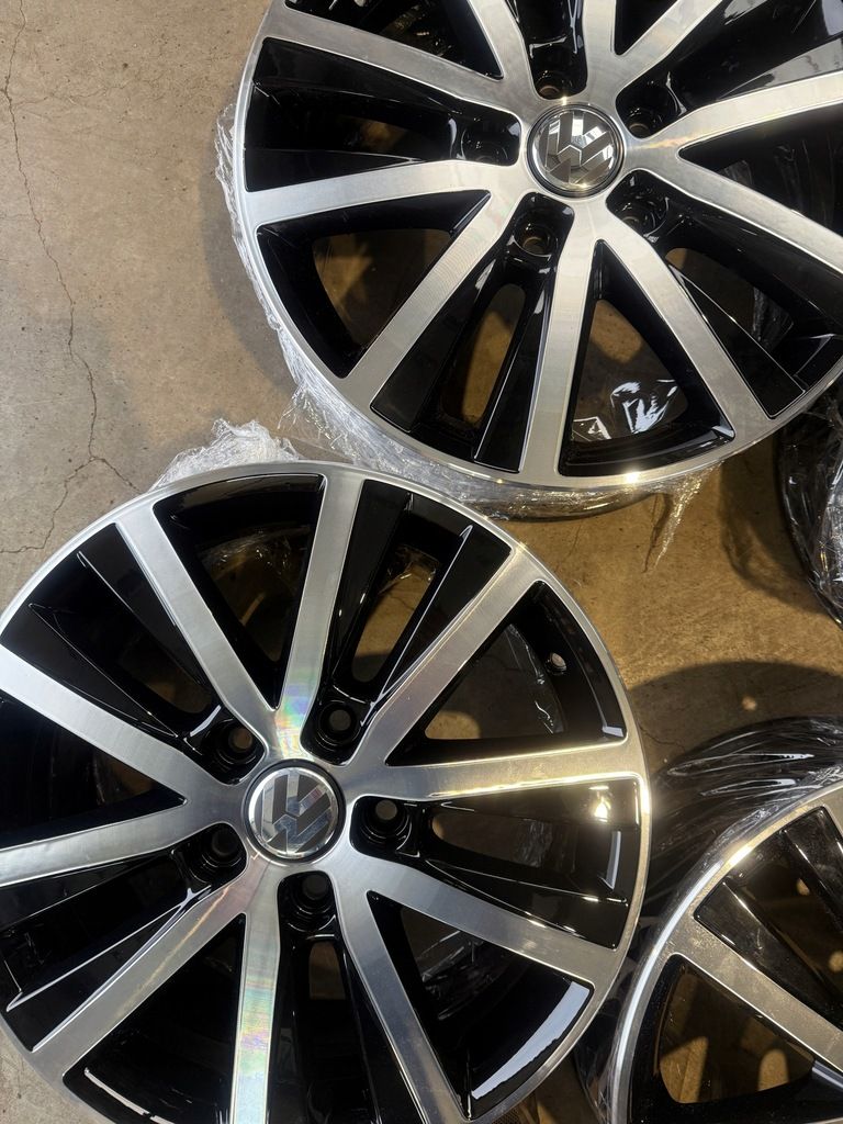 Felgi aluminiowe Volkswagen OE 5x120 7Jx17 ET 55
