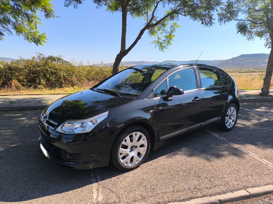 Citroën C4 1.6 HDi110cv  Ano 2005  poucos km reais  Revisões na marca