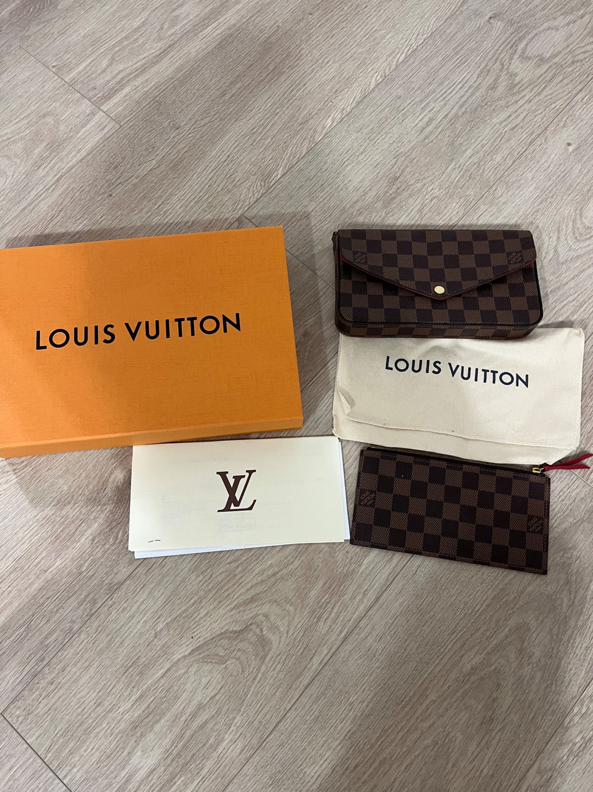 LOUIS VUITTON
felicie pochette