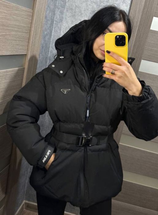 Продам куртку Прада