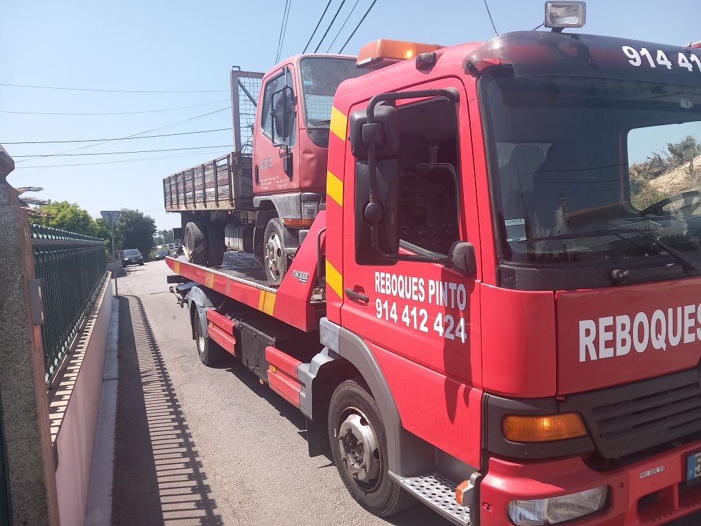 Faço serviços de reboque