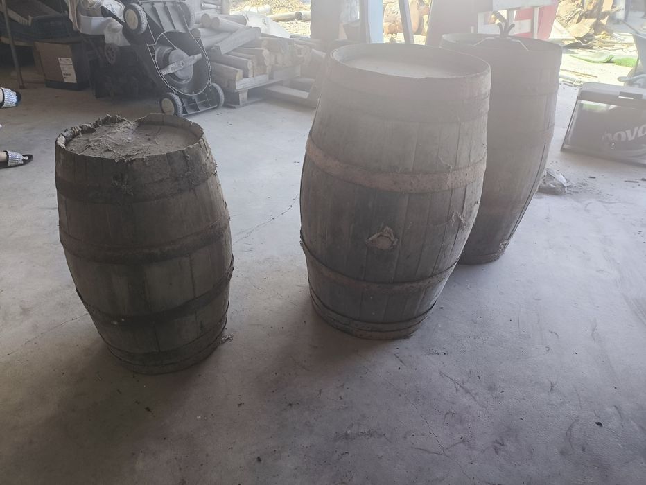 3 Pipas de madeira