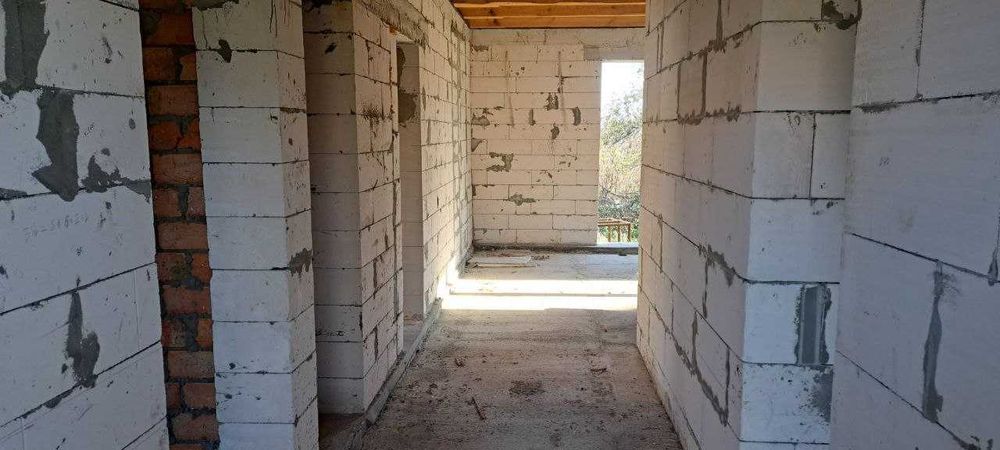 продам недобудований будинок. Якушинці.Біля сільської ради