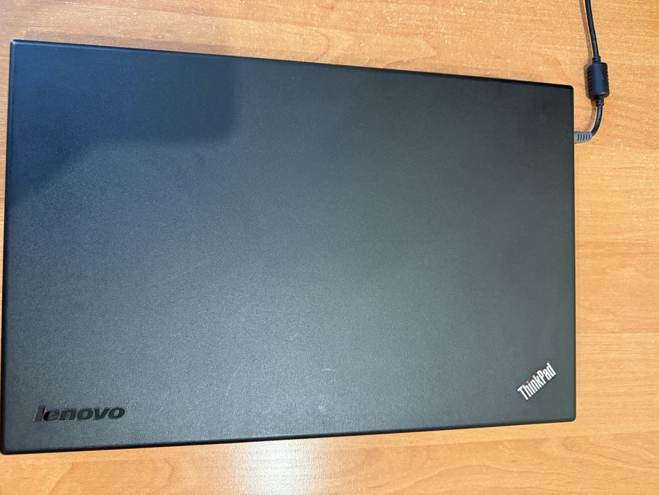 Ноутбук Lenovo sl 510 320гб. В комплекті блок живлення мишка і сумка.
